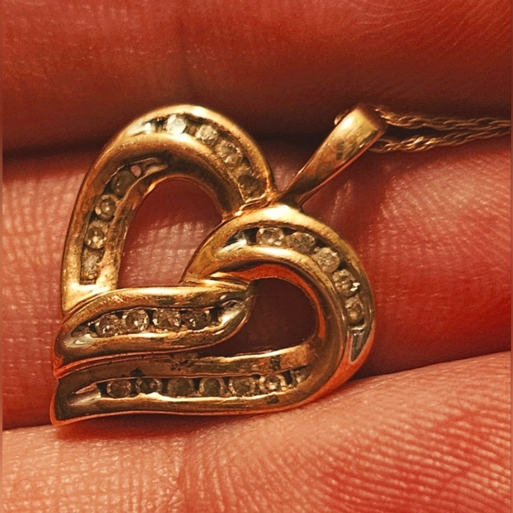 10KT Forever Diamond Yellow Gold Pave Diamond Twisted Heart Pendant Necklace 20" - Picture 8 of 16